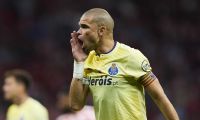 Oficial: Pepe não para e renova com FC Porto... aos 40 anos de idade